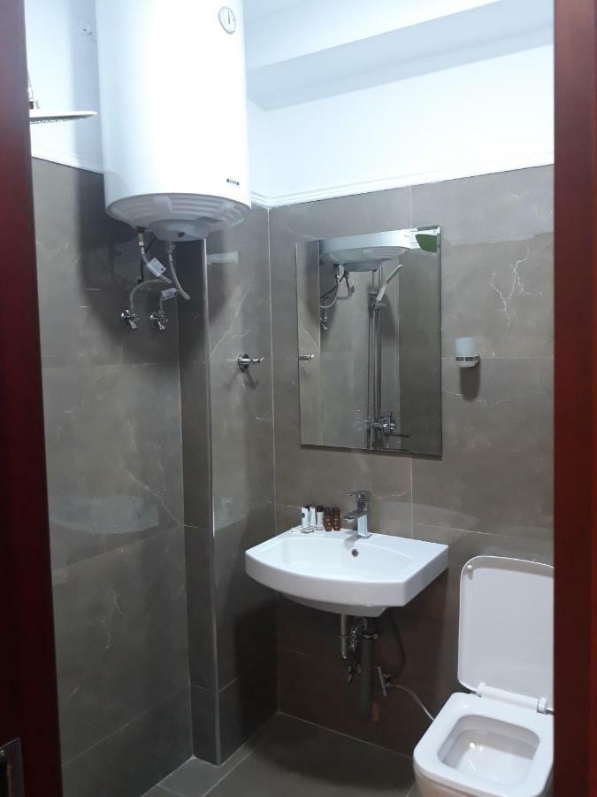 British Hotel פוגרדץ מראה חיצוני תמונה
